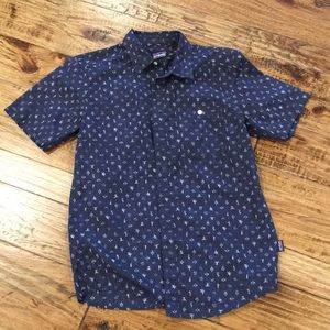 Men’s Patagonia short sleeve shirt